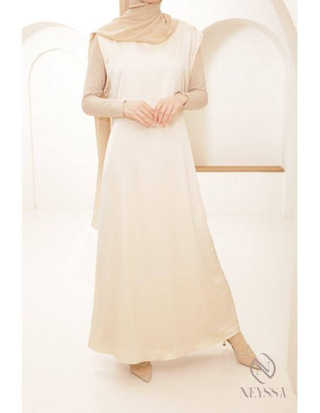 Satin-effect sleeveless underdress ideal for kimonos
