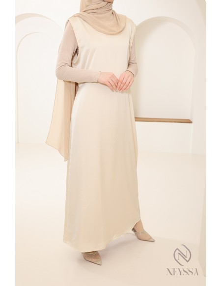 Satin-effect sleeveless underdress ideal for kimonos