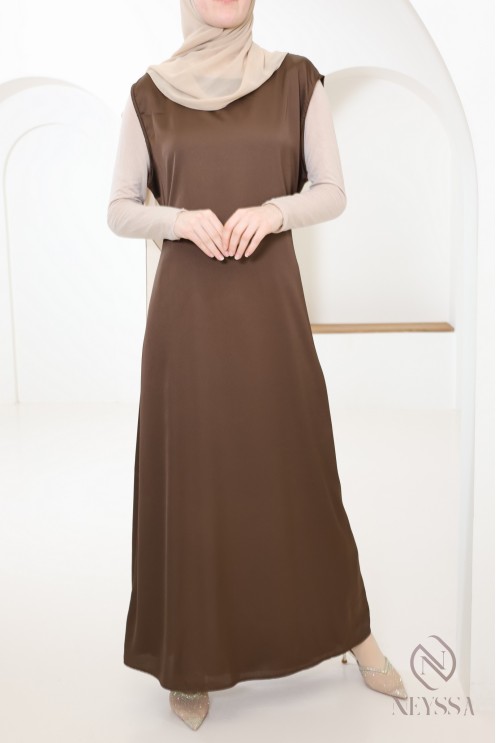 Satin-effect sleeveless underdress ideal for kimonos