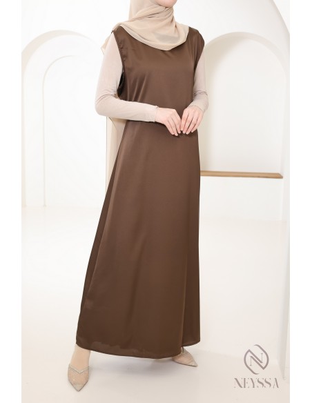 Satin-effect sleeveless underdress ideal for kimonos
