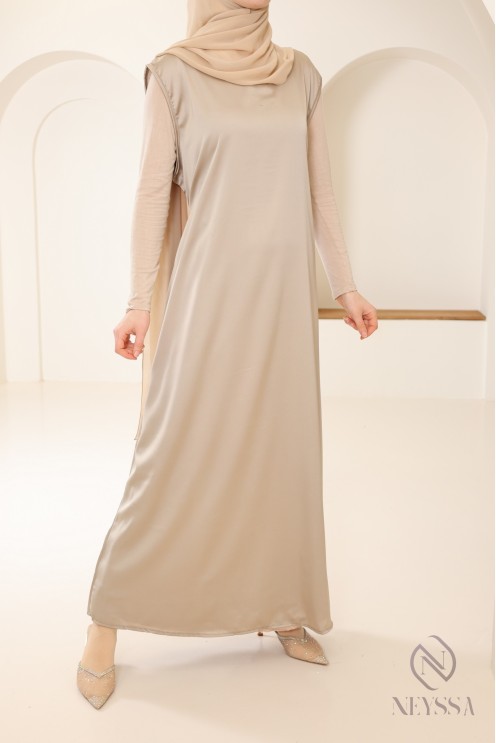 Unterkleid mit Satineffekt ideal zum Tragen für Kimono