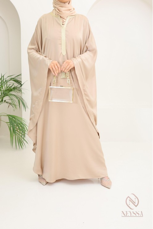 Abaya papillon coupe ample idée tenue Aïd 2024 hijabi outfit