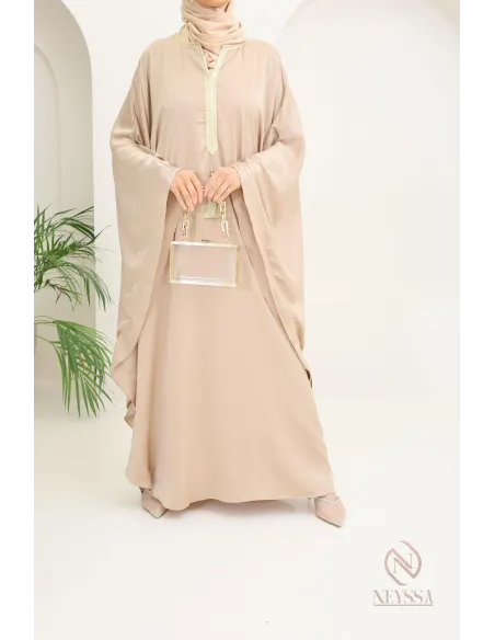 Abaya papillon coupe ample idée tenue Aïd 2024 hijabi outfit