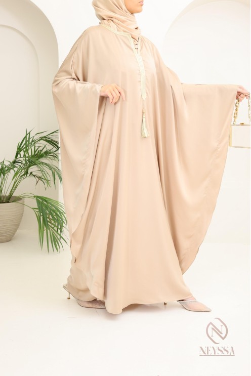 Abaya papillon coupe ample idée tenue Aïd 2024 hijabi outfit