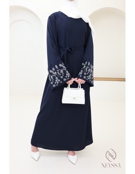 Abaya longue coupe droite manches large à strass, outfit Aïd