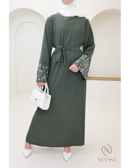 Abaya longue coupe droite manches large à strass, outfit Aïd