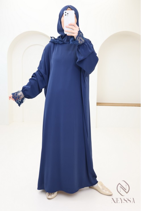 Prayer abaya with integrated hijab, ideal for Salat Aid