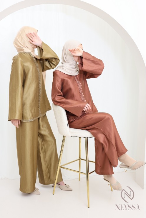 Damen-Ensemble im Jabador-Stil, Tunika mit bestickter Sfifa + Palazzo