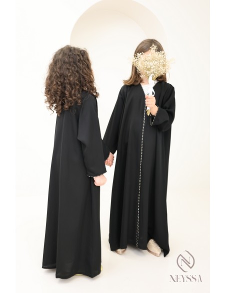 Abaya Dubai schwarz ausgestellt, Outfit-Idee Mutter Tochter bescheiden