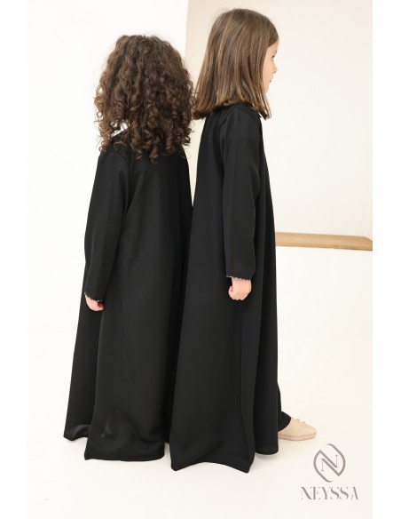 Abaya Dubai schwarz ausgestellt, Outfit-Idee Mutter Tochter bescheiden