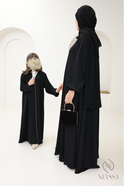 Abaya Dubaï noir évasée, idée tenue mère fille modeste pour l'Aïd