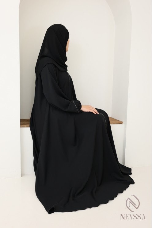 Black flared Dubai abaya, modest mother-daughter outfit idea for Eid