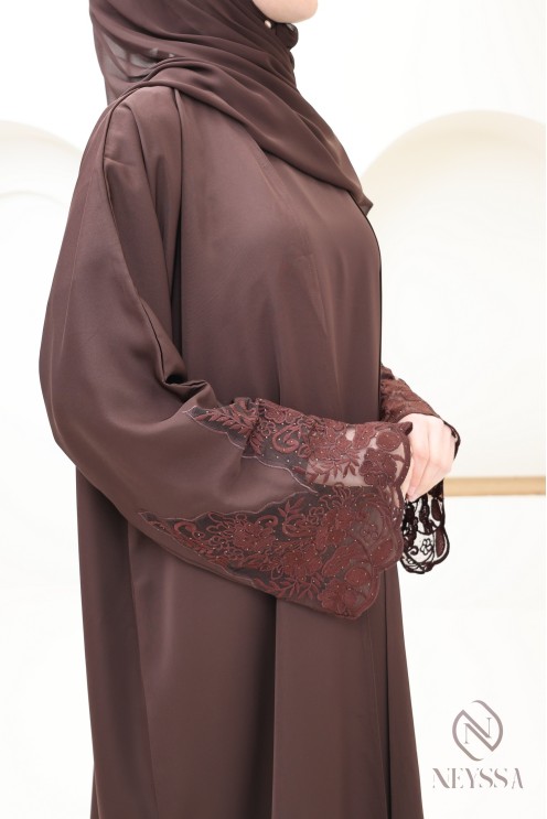 Abaya Dubaï woman with kimono, Eid luxury outfit idea