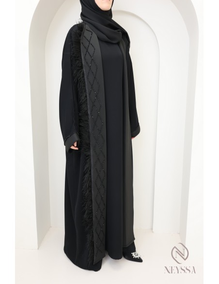 Abaya kimono Dubaï noire perlés à plumes chic pour femme hijabi