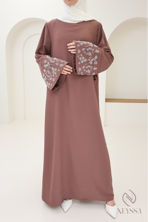 Abaya longue coupe droite manches large à strass, outfit Aïd