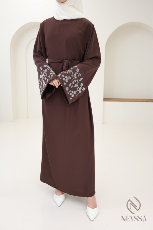 Abaya longue coupe droite manches large à strass, outfit Aïd