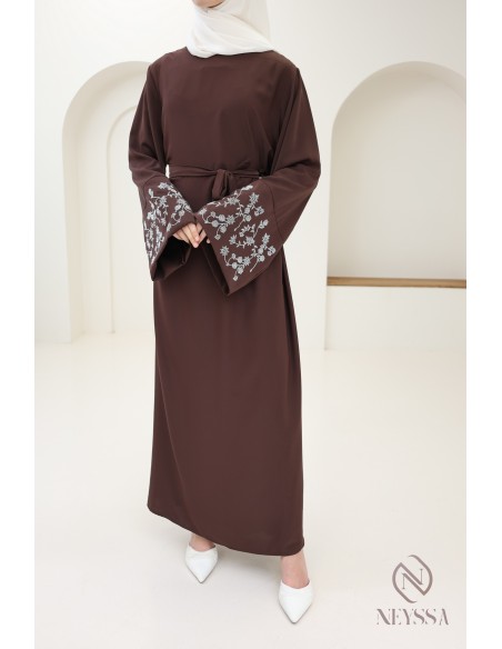 Abaya longue coupe droite manches large à strass, outfit Aïd