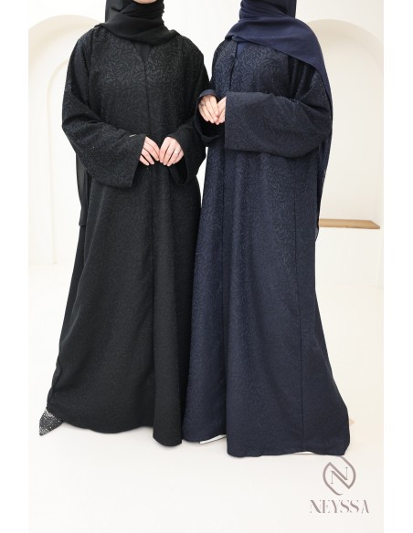 Abaya Dubai Kimono mit Blumenstickerei verschleierte Frau, Hijab.