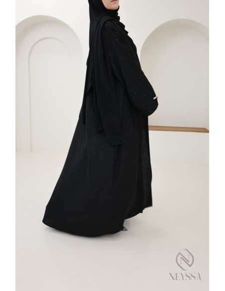 Abaya Dubai Kimono mit Blumenstickerei verschleierte Frau, Hijab.