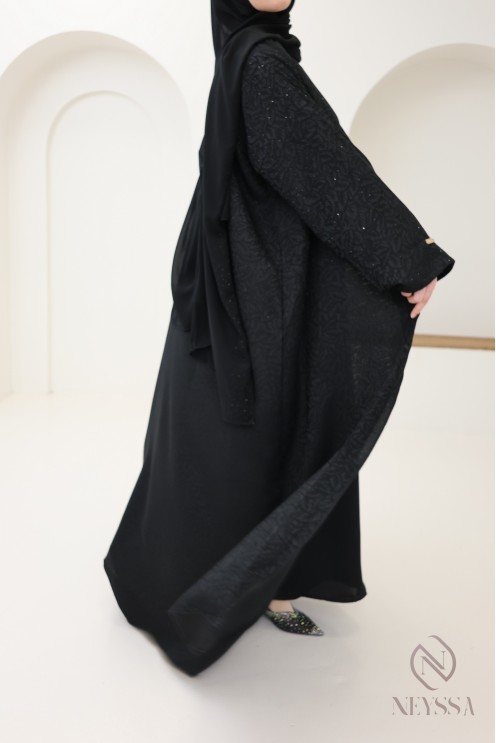 Abaya Dubai Kimono mit Blumenstickerei verschleierte Frau, Hijab.