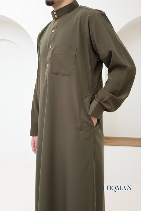 Herren-Qamis aus hochwertigem Stoff, trendige khakifarbene Qamis