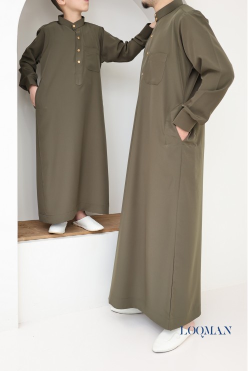 Herren-Qamis aus hochwertigem Stoff, trendige khakifarbene Qamis