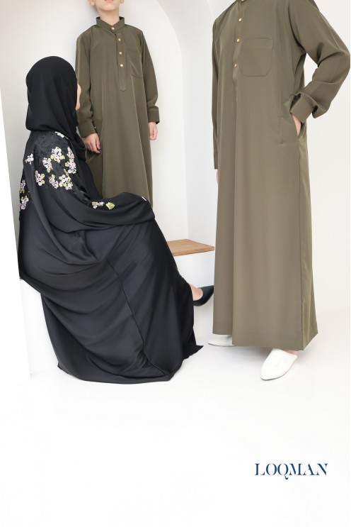 Men's high quality fabric Qamis, trendy khaki Qamis