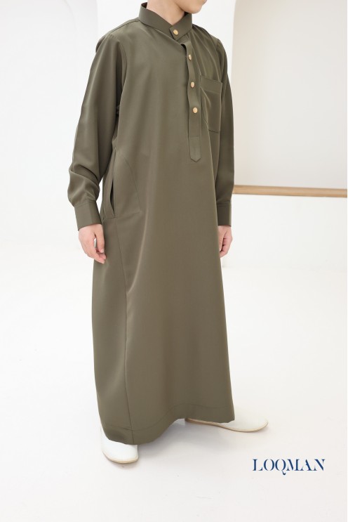Long-sleeved Saudi qamis for kids, Eid outfit idea