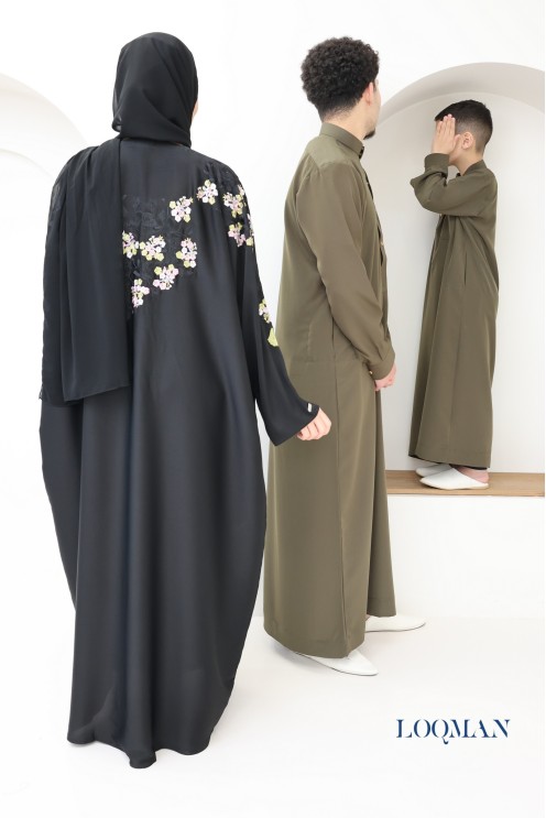 Long-sleeved Saudi qamis for kids, Eid outfit idea