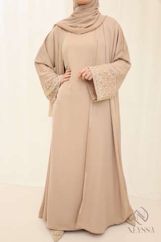 Abaya Dubaï beige avec kimono, idée outfit modeste pour l'Aïd