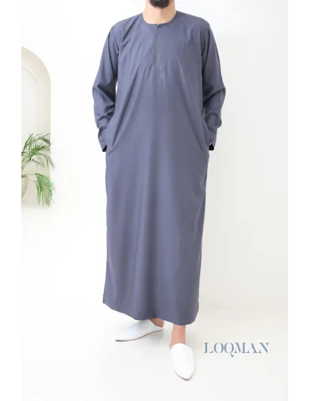 Qamis Émirati homme gris foncé, tissu léger et confortable, idée cadeau