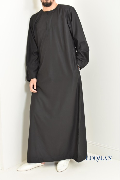 Qamis Émirati noir, tissu fluide coton, pour se rendre à la mosquée