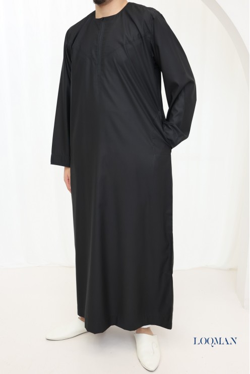Qamis Émirati noir, tissu fluide coton, pour se rendre à la mosquée