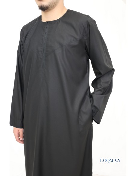 Qamis Émirati noir, tissu fluide coton, pour se rendre à la mosquée