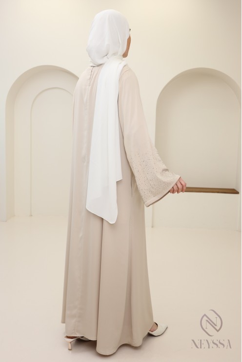Abaya évasée à manches strass, outfit élégant et modeste pour l'Aïd