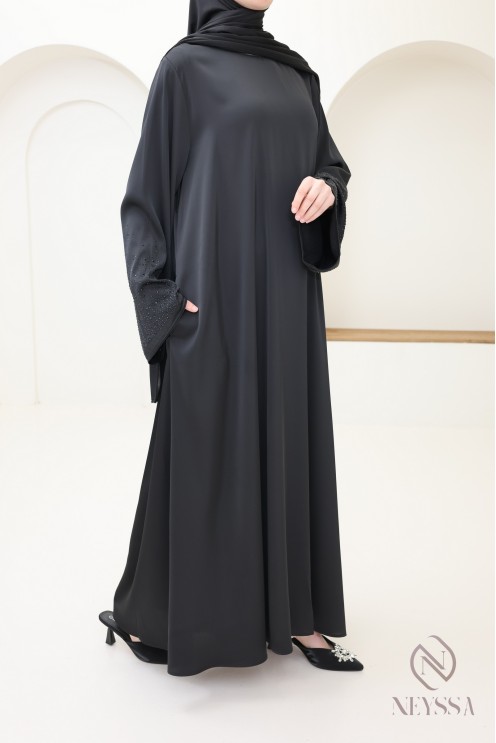 Flared abaya with rhinestone sleeves, an elegant yet modest outfit Eid
