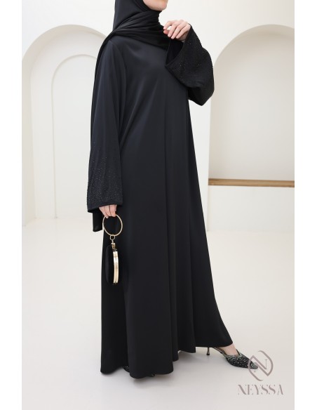 Abaya évasée à manches strass, outfit élégant et modeste pour l'Aïd