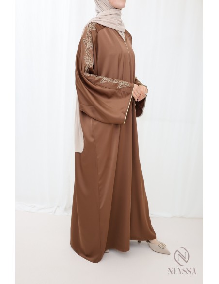 Damen-Abaya mit Stickerei auf den Ärmeln, ein elegantes Outfit für Eid