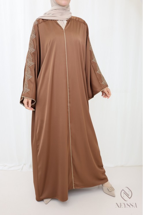 Abaya femme avec broderie sur les manches, tenue élégante pour l'Aïd