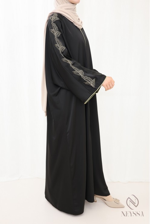 Abaya black woman with embroidery, modern ample outfit for the Eid