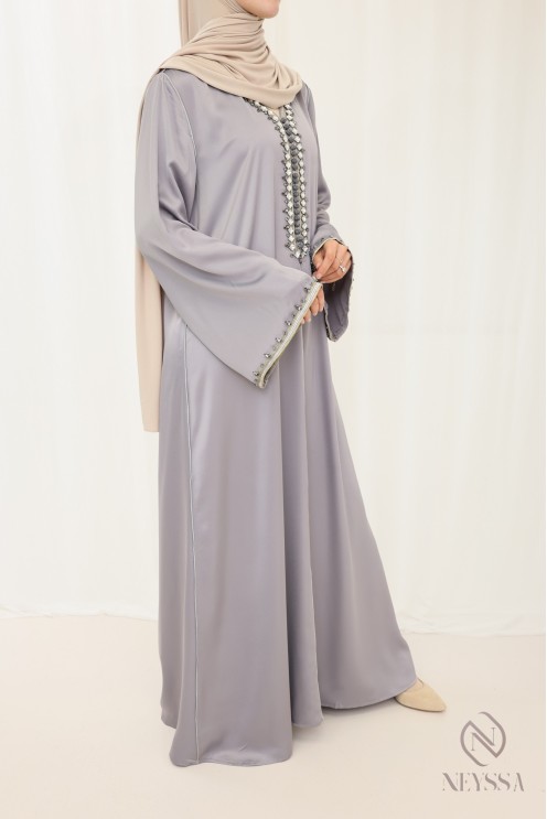 Abaya longue grise style caftan avec perlages et sfifa tenue femme