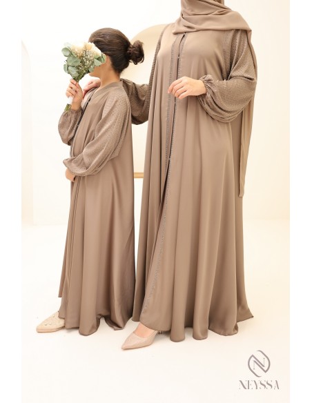 Mother/daughter outfit for Eid: flared Dubai abaya with rhinestones