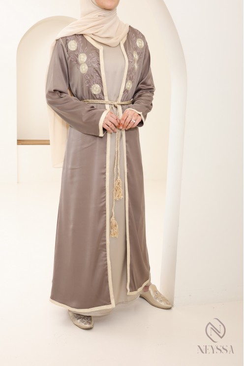 Abaya kimono brodé style caftan, tenue fête femme voilée