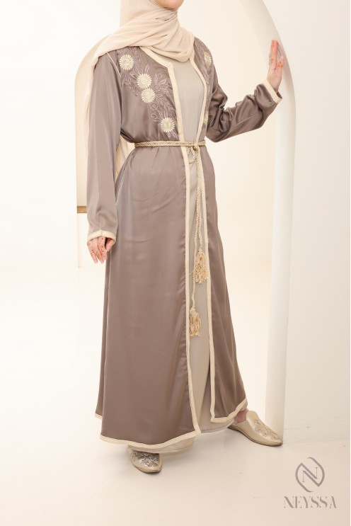 Abaya kimono brodé style caftan, tenue fête femme voilée