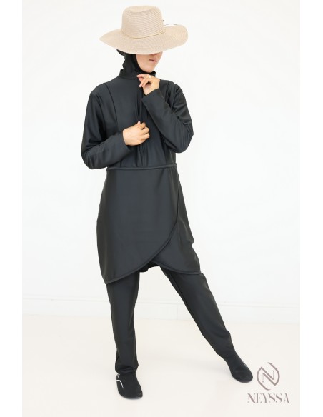 Schwarzer Burkini verschleierte Frau integrierte Kapuze