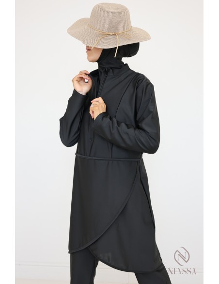 Schwarzer Burkini verschleierte Frau integrierte Kapuze