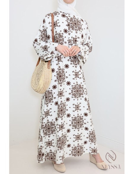 Abaya longue idéal pour hijabi, tissu effet lin léger, tendance hijabi