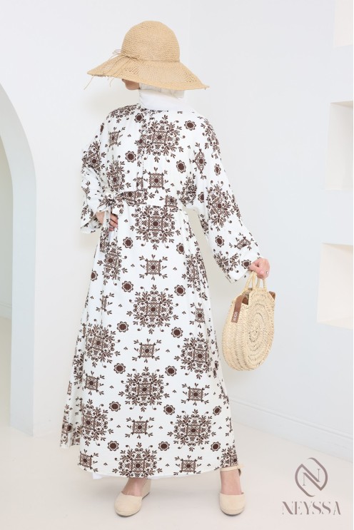 Abaya longue idéal pour hijabi, tissu effet lin léger, tendance hijabi