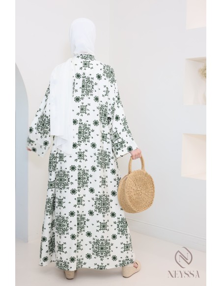 Lockere khakifarbene Abaya in Leinenoptik für die Sommersaison.