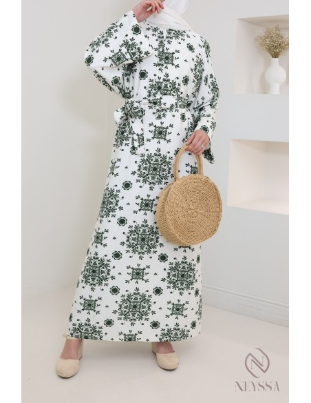 Lockere khakifarbene Abaya in Leinenoptik für die Sommersaison.